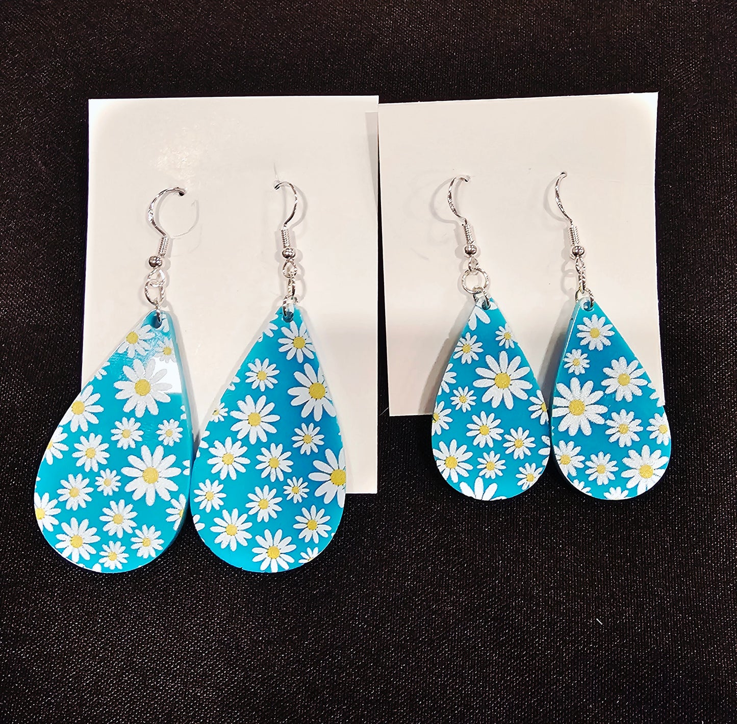 Teardrop Earring - Teal with White Daisies
